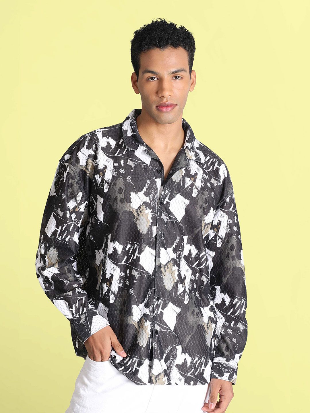 Bene Kleed Men Classic Cuban Collar Abstract Printed Oversized Casual Shirt