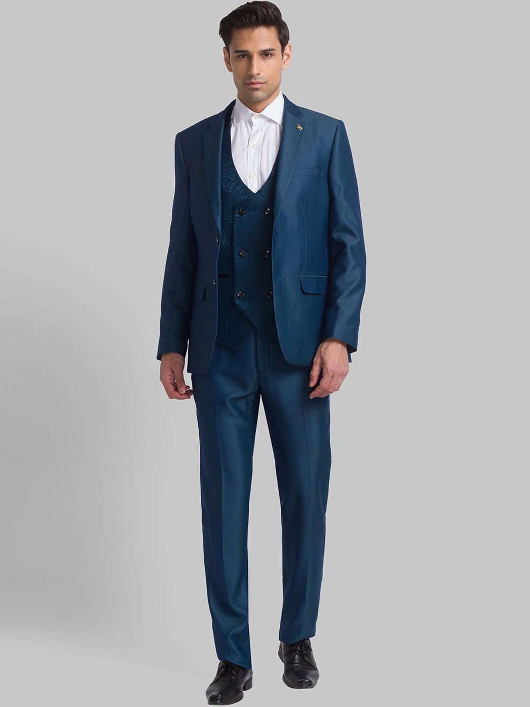 Raymond Men Single Breasted Three Piece Formal Suit