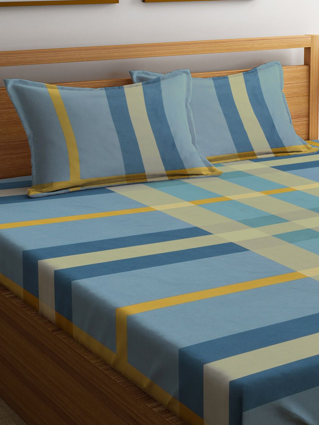 KLOTTHE Blue Geometric 300 TC Fitted Double King Bedsheet Set with 2 pillow coverrs