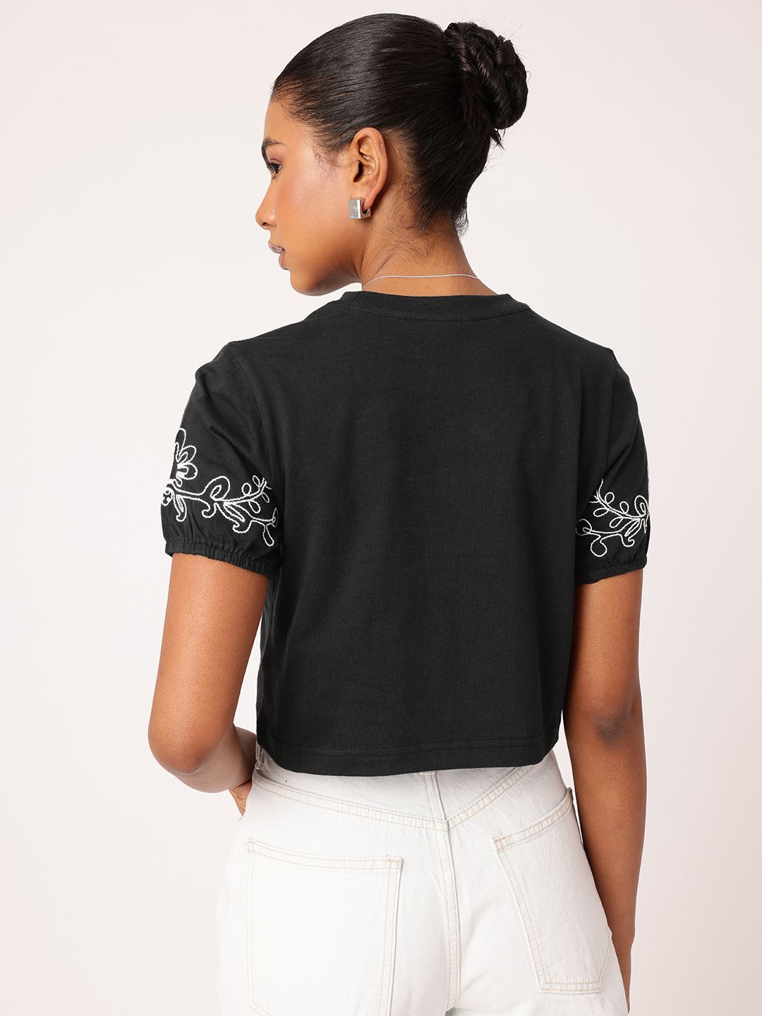 DressBerry Cute Exquisite Embroidery Crop Top