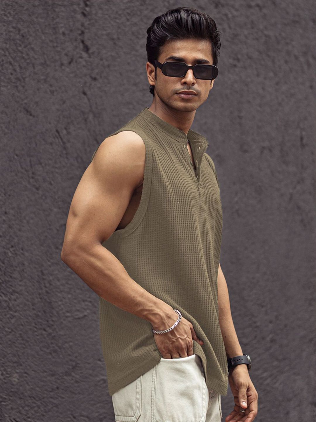 Powerlook Men Self Design Henley Neck T-shirt