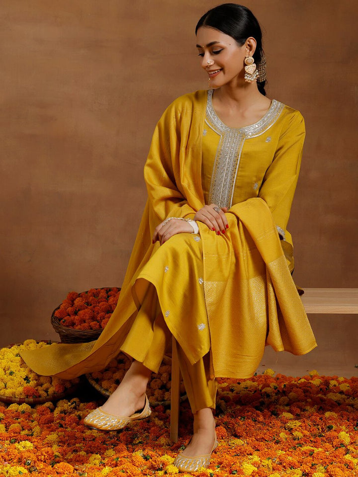 Libas Floral Embroidered Regular Sequinned Straight Kurta With Trousers & Dupatta