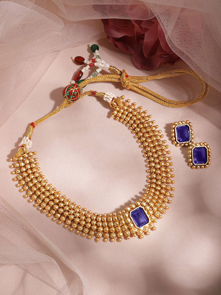 Rubans 22K Gold-Plated Blue Sapphire Studded Choker Necklace Set dengan Manik Emas