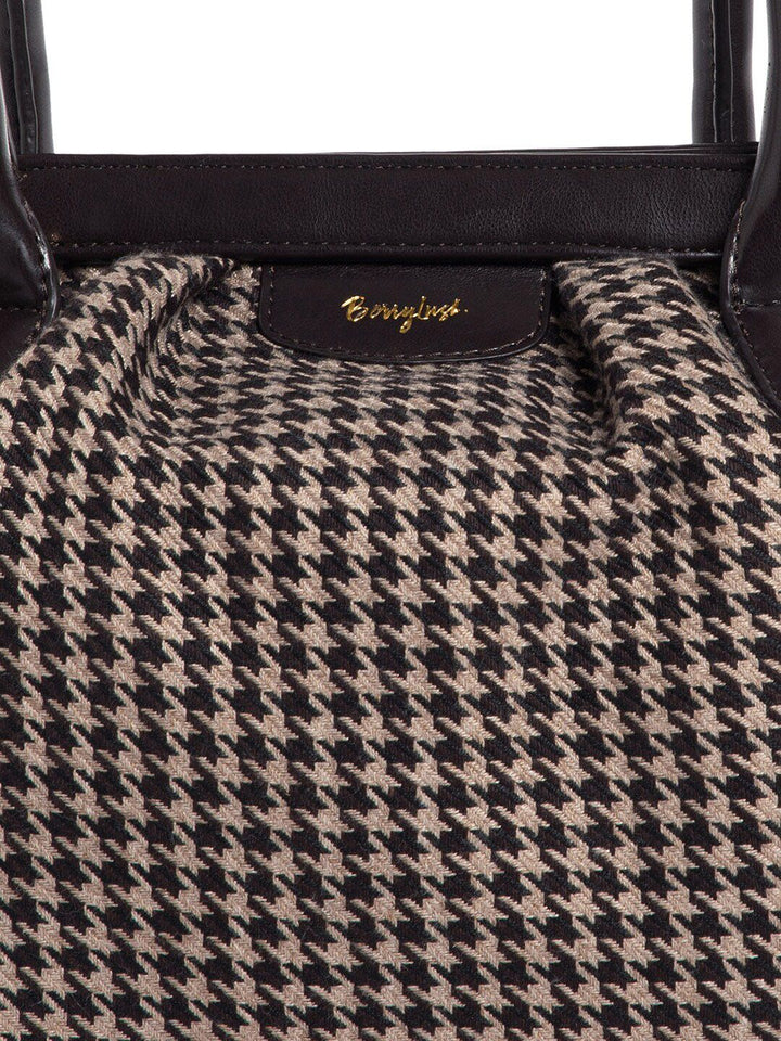 Berrylush Checked Bucket Handheld Bag