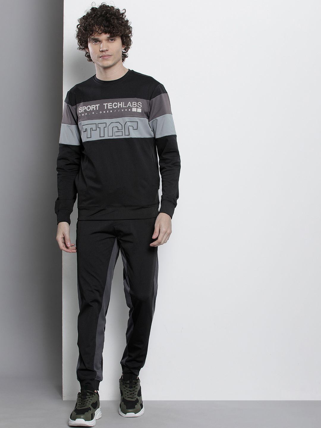 The Indian Garage Co Men Colourblocked Tracksuit