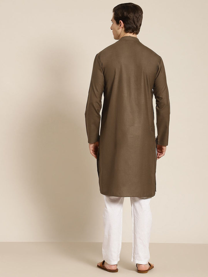 SOJANYA Men Olive Green & Golden Pure Cotton Thread Work Kurta