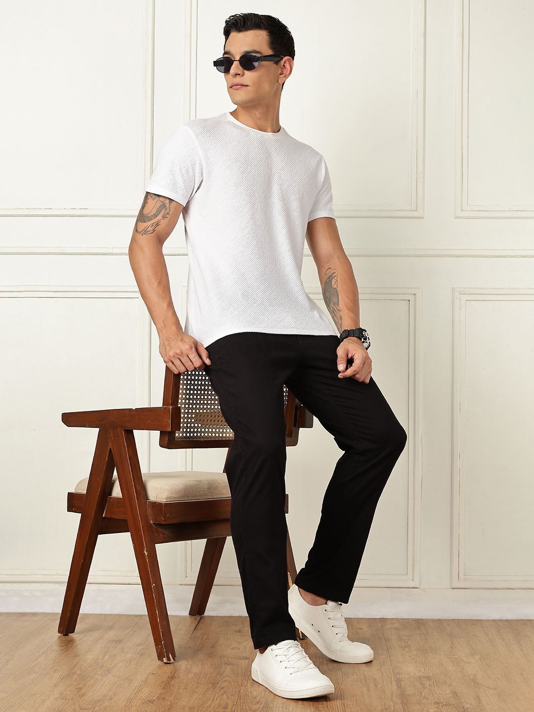 Thomas Scott Men pepejal Smart Straight Fit Mid-Rise Casual Chinos