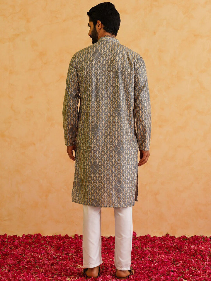 SOJANYA Floral Embroidered Sequinned Mandarin Collar Straight Cotton Kurta