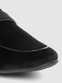 House of Pataudi Men Black Velvet Finish Handcrafted Slip-Ons