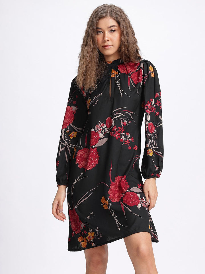 DressBerry Soft Blooms Printed Pleated Detail Shift Dress