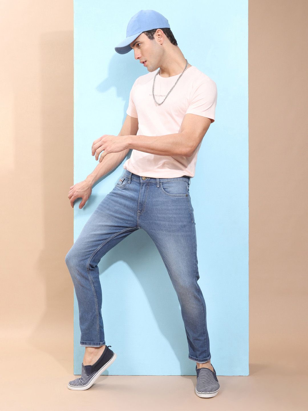 The Indian Garage Co Men Blue Slim Fit Mid-Rise Clean Look Stretchable Jeans