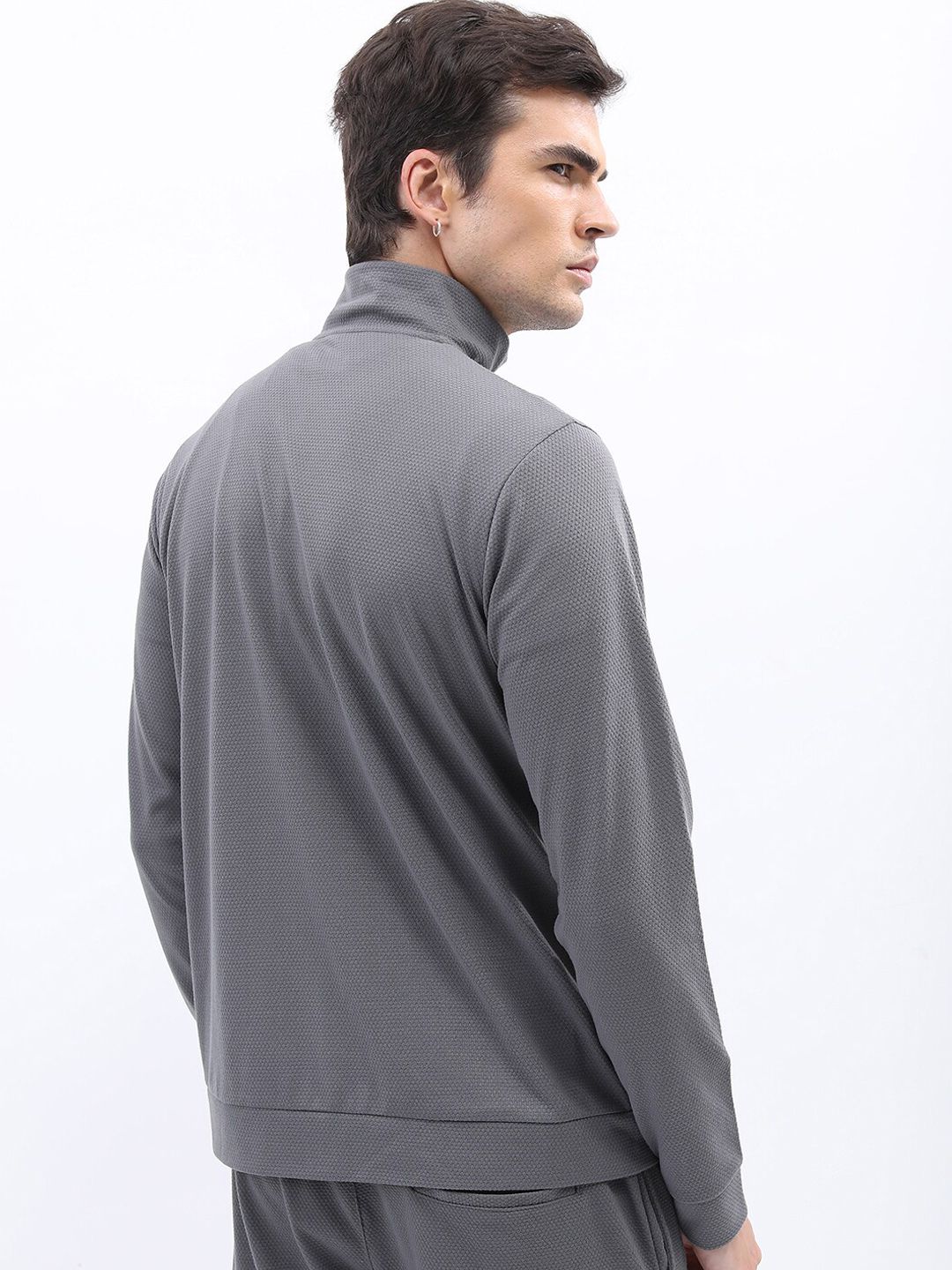 Jaket yang disesuaikan dengan leher Highlander