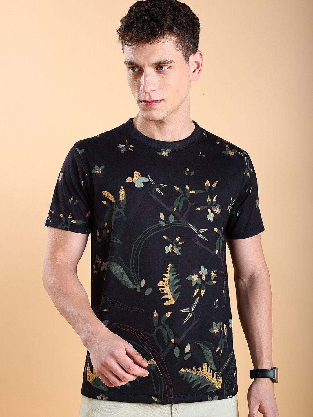 HIGHLANDER Men Black Printed Extended Sleeves Pockets Slim Fit T-shirt