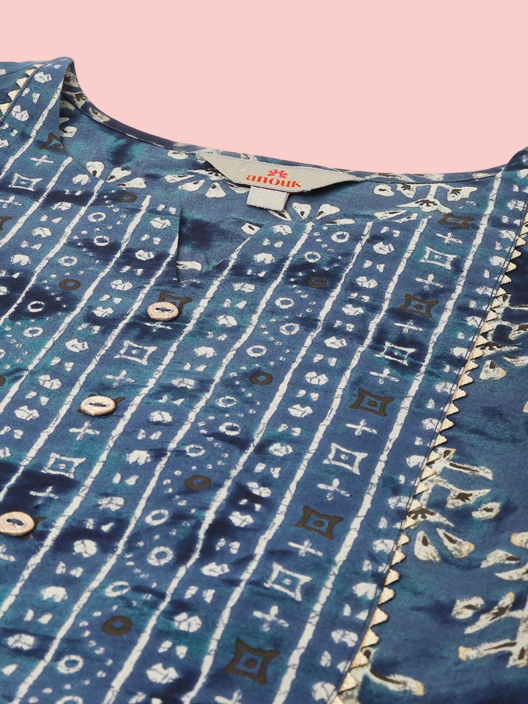 Motif etnik anouk dicetak Chanderi Silk Kurta dengan seluar & dengan Dupatta