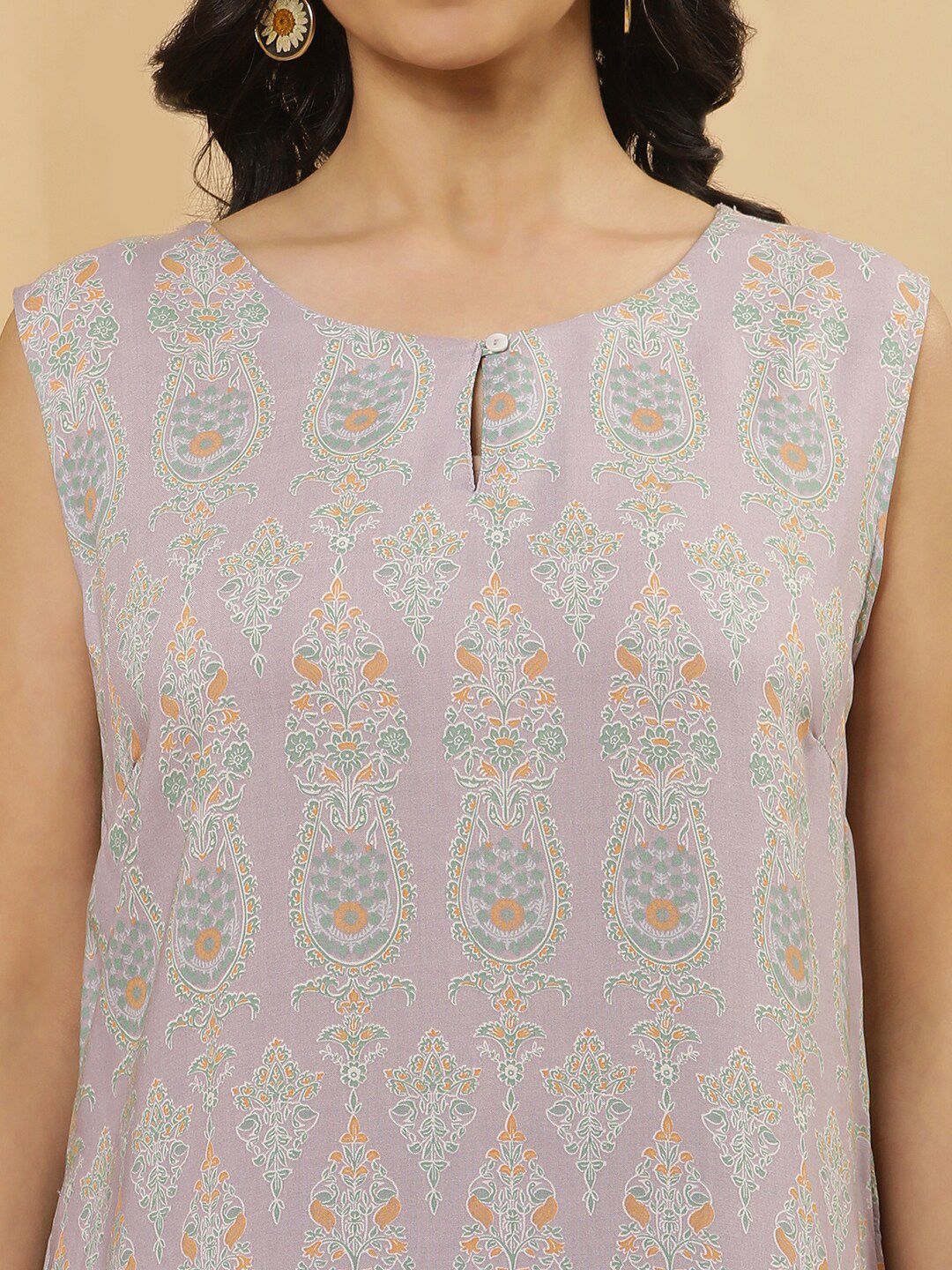 W Ethnic Motifs Printed Keyhole Neck Regular Kurta With Tight