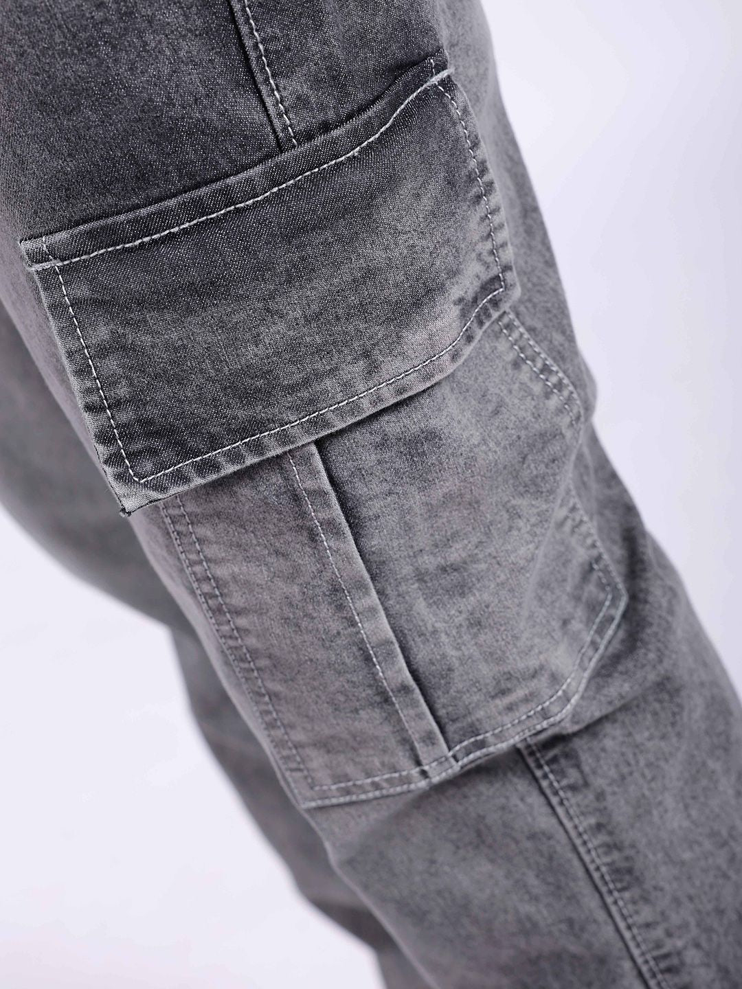 The Indian Garage Co Men Mid-Rise Clean Look Light Fade Stretchable Cargo Jogger Jeans