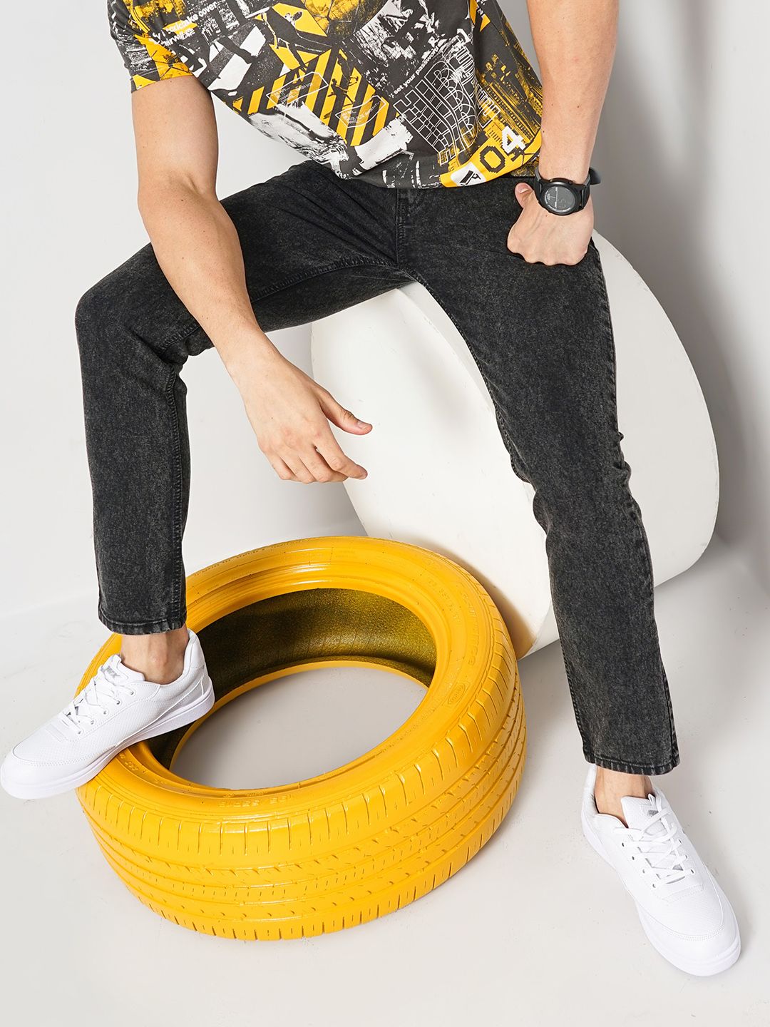 The Indian Garage Co Men Black Slim Fit Clean Look Stretchable Jeans