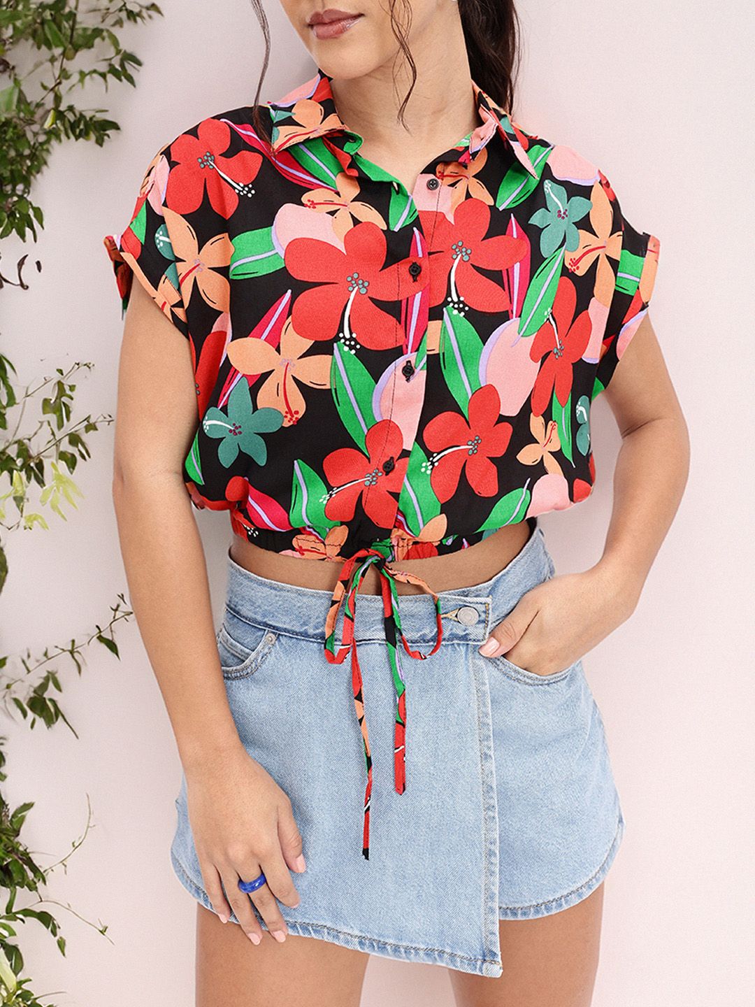 DressBerry Keep Blooming Floral Printed Shirt Style Crop Top