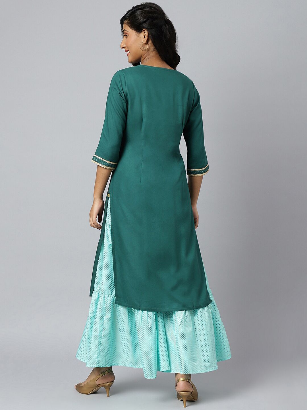 Aurelia Women Green Floral Foil Print Ethnic Liva Kurta