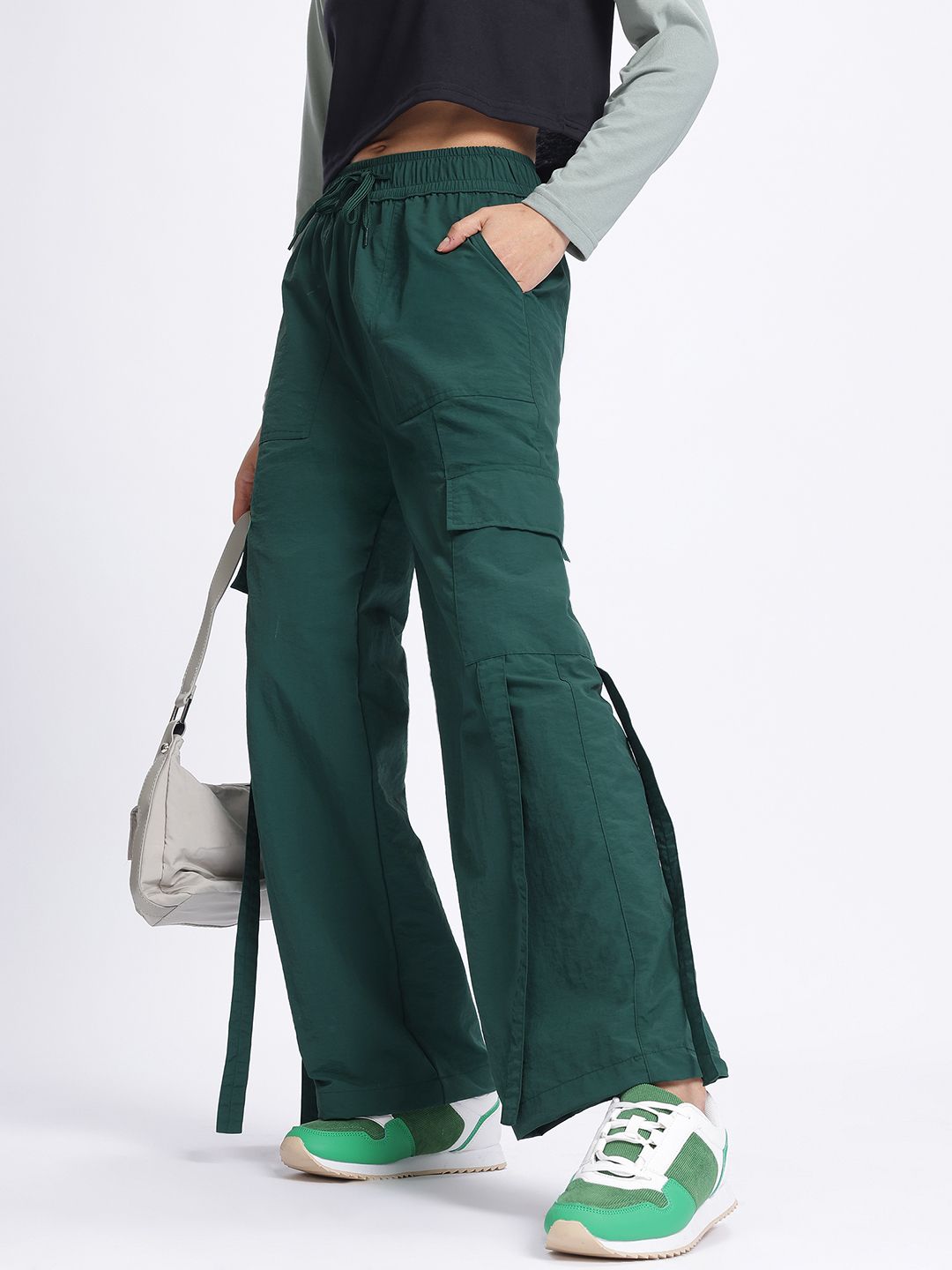 DressBerry Women Urban Utility Fresh Finds Cargo Trousers