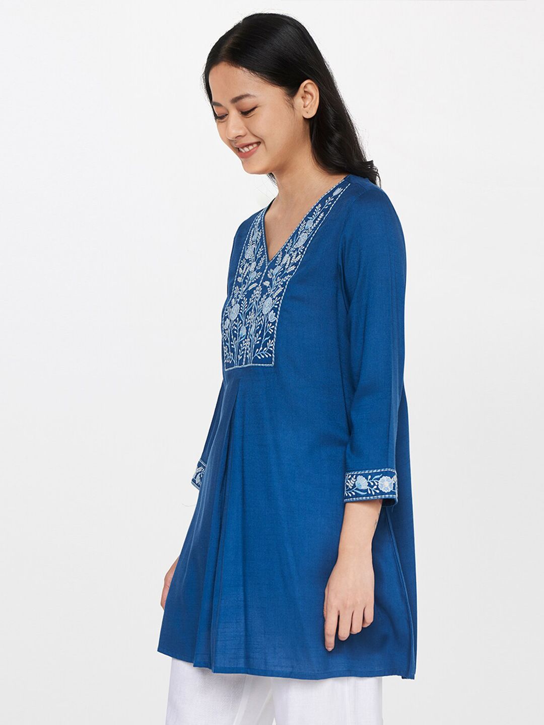 Global Desi Blue & White Viscose Rayon Embroidered Tunic