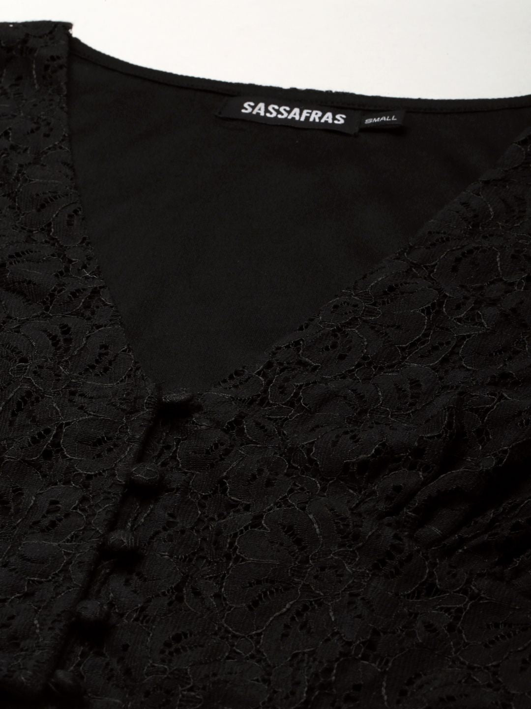 SASSAFRAS Black Blouson Crop Top