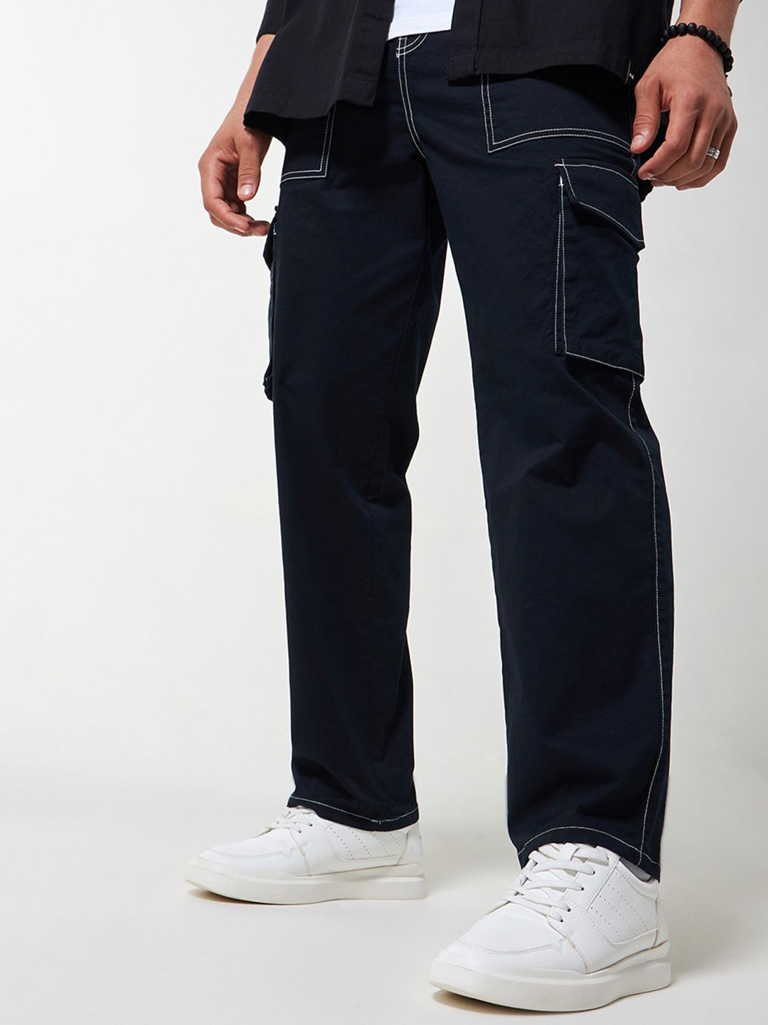 Bewakoof Men Baggy Oversized Cargo Pants