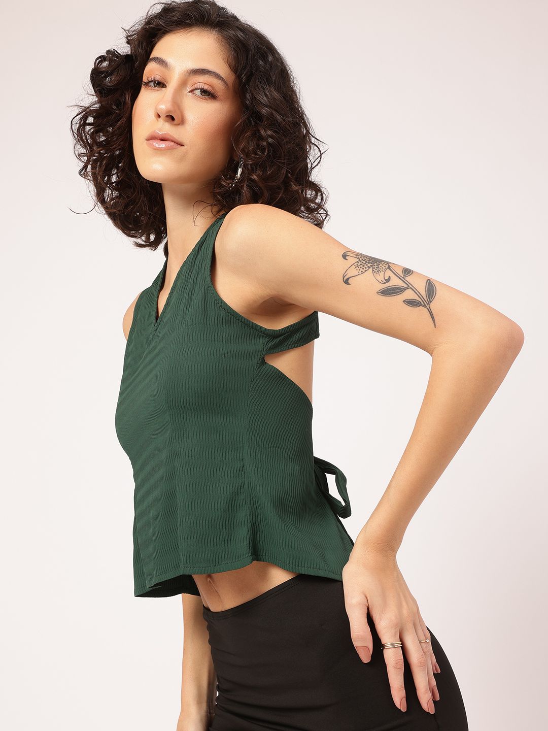 DressBerry Textured Open Back Crop Top
