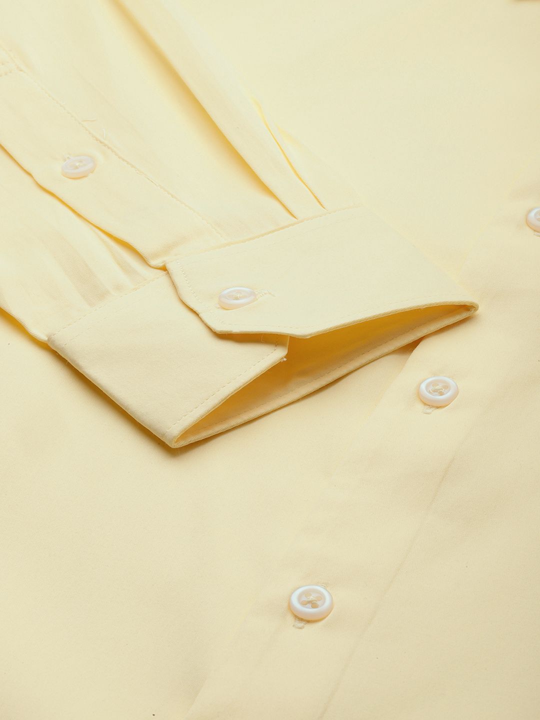 The Indian Garage Co. X Luxe Men Solid Slim Fit Opaque Formal Shirt