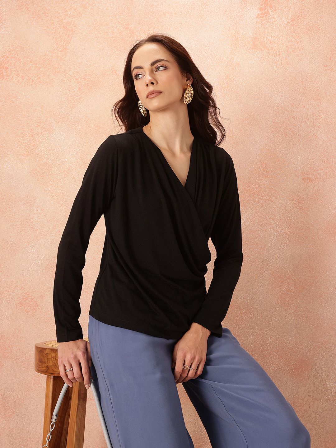Semua tentang anda V-Neck Dilapisi Bungkus Gaya Atas