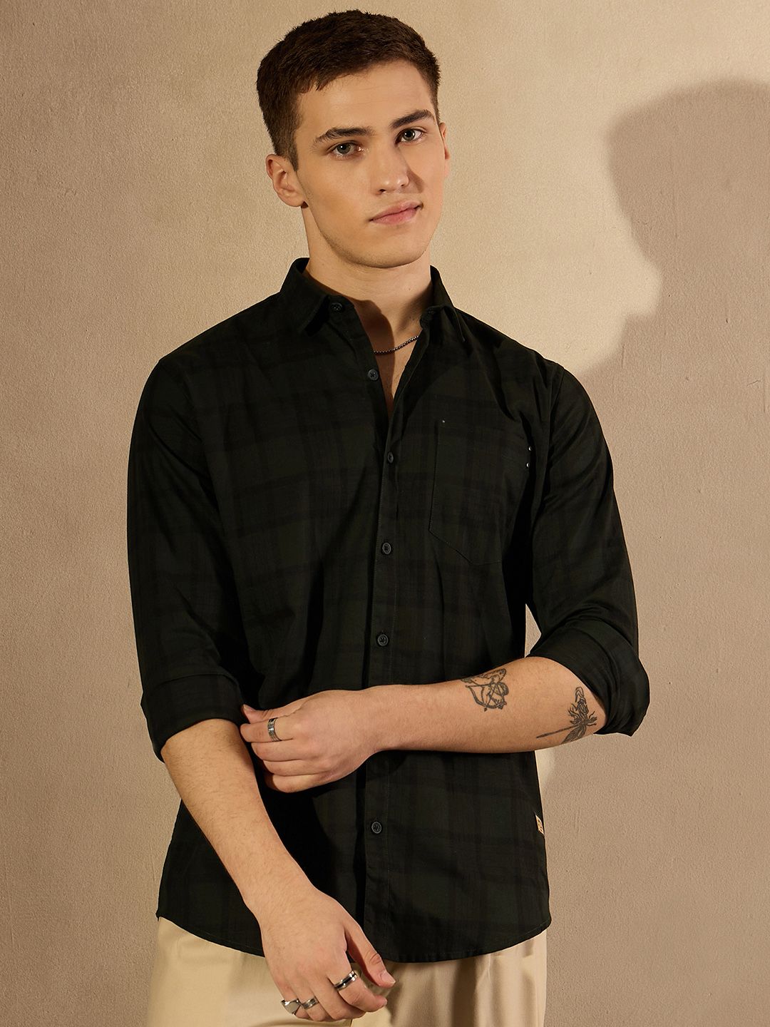 DENNISON Spread Collar Smart Checked Casual Shirt