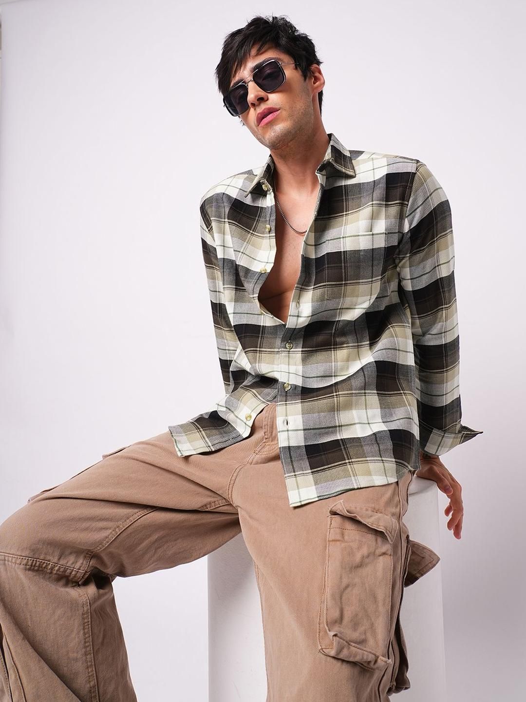 VASTRADO Men Classic Slim Fit Checked Casual Shirt