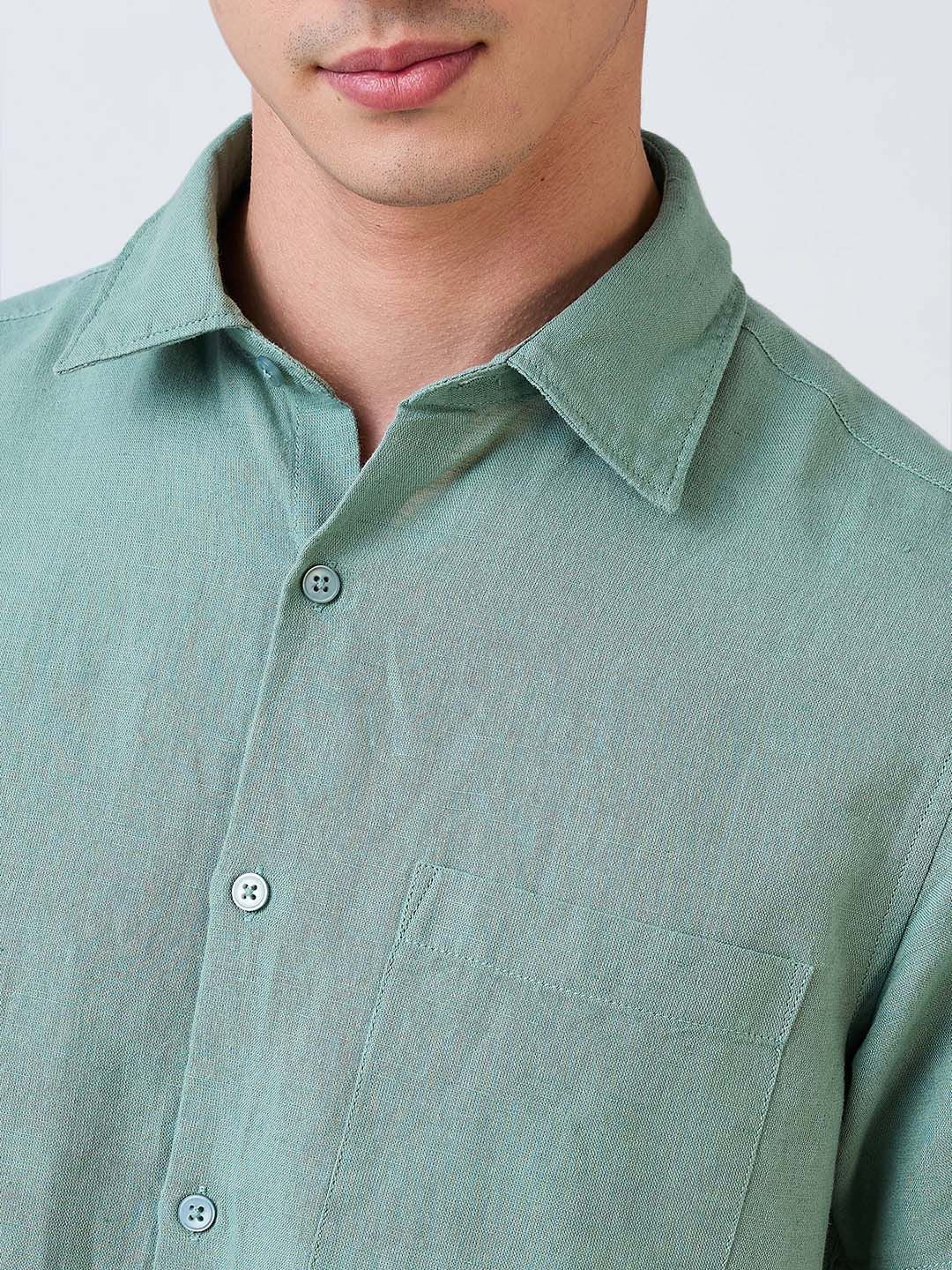 SPYKAR Men Slim Fit Spread Collar Solid Cotton Casual Shirt