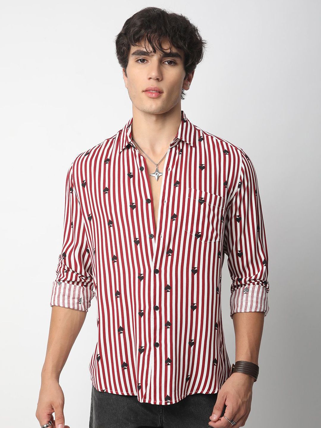 VASTRADO Men Classic Spread Collar Vertical Striped Slim Fit Casual Shirt