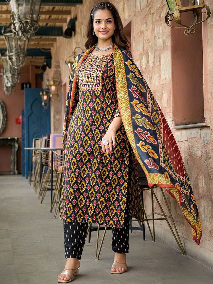 KALINI Geometric Printed Thread Work Straight Kurta With Trousers & Dupatta