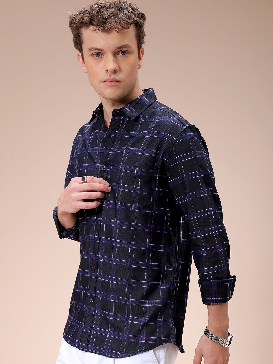 The Indian Garage Co Men Spread Collar Checked Cotton Slim Fit Casual Shirt