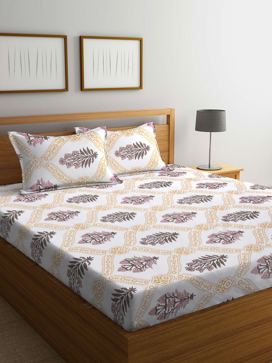Myntra Elegant Homes White & Yellow Floral Printed Dilengkapi 300 TC King Bedsheet dengan 2 Sarung Bantal