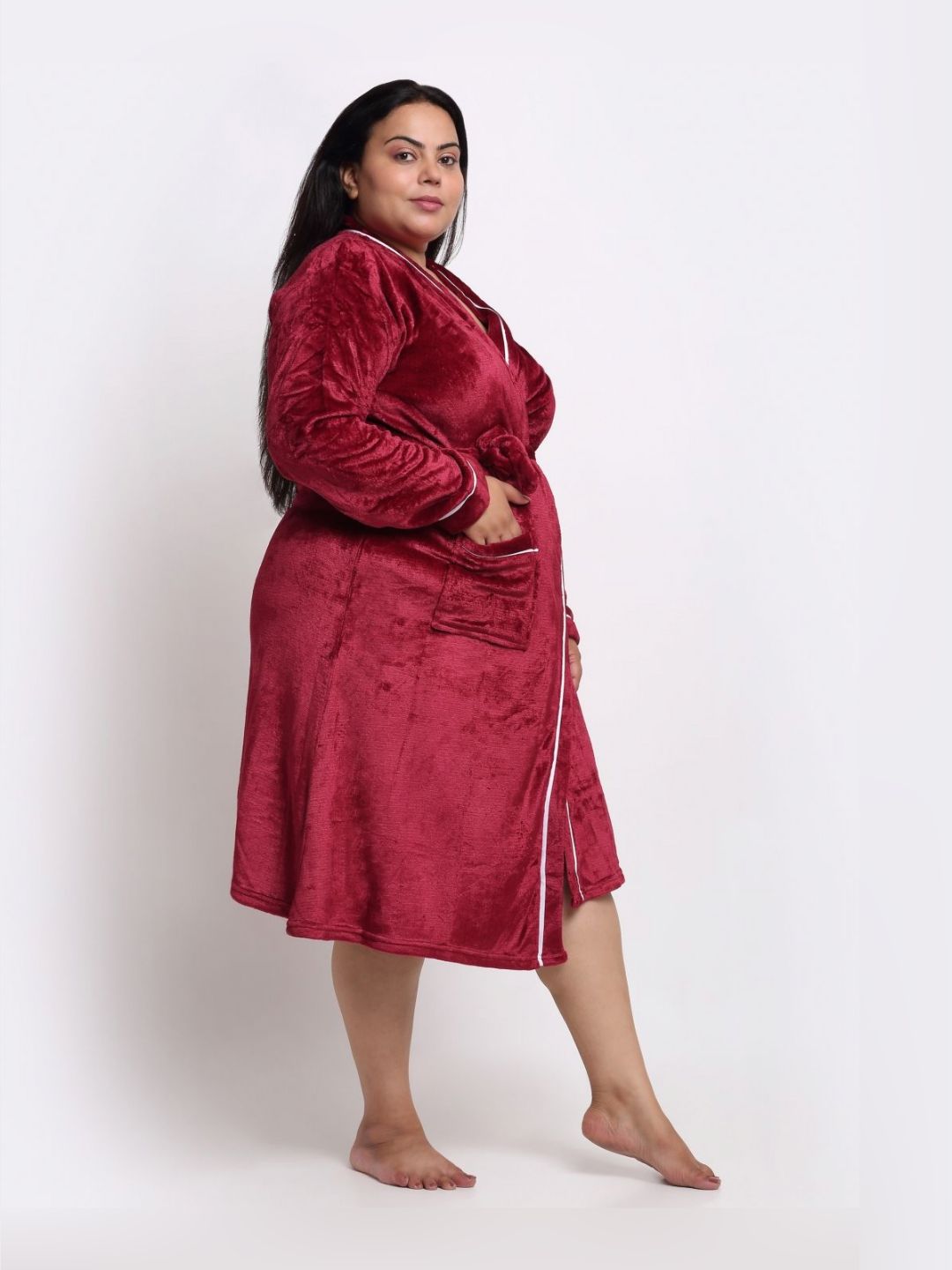 KLOTTHE Plus Size Red Woollen Long Sleeves Bath Robe With Belt