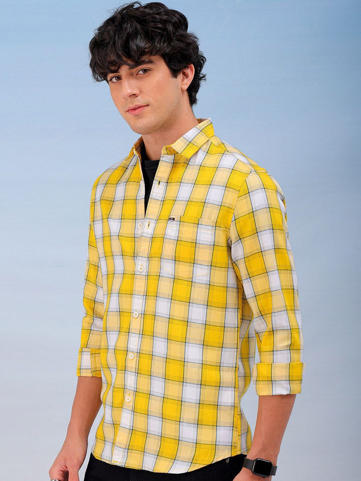 The Indian Garage Co Men Spread Collar Checked Cotton Slim Fit Casual Shirt