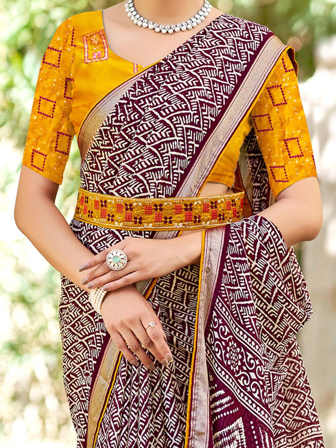 Saree mall Ethnic Motifs Printed Sarees