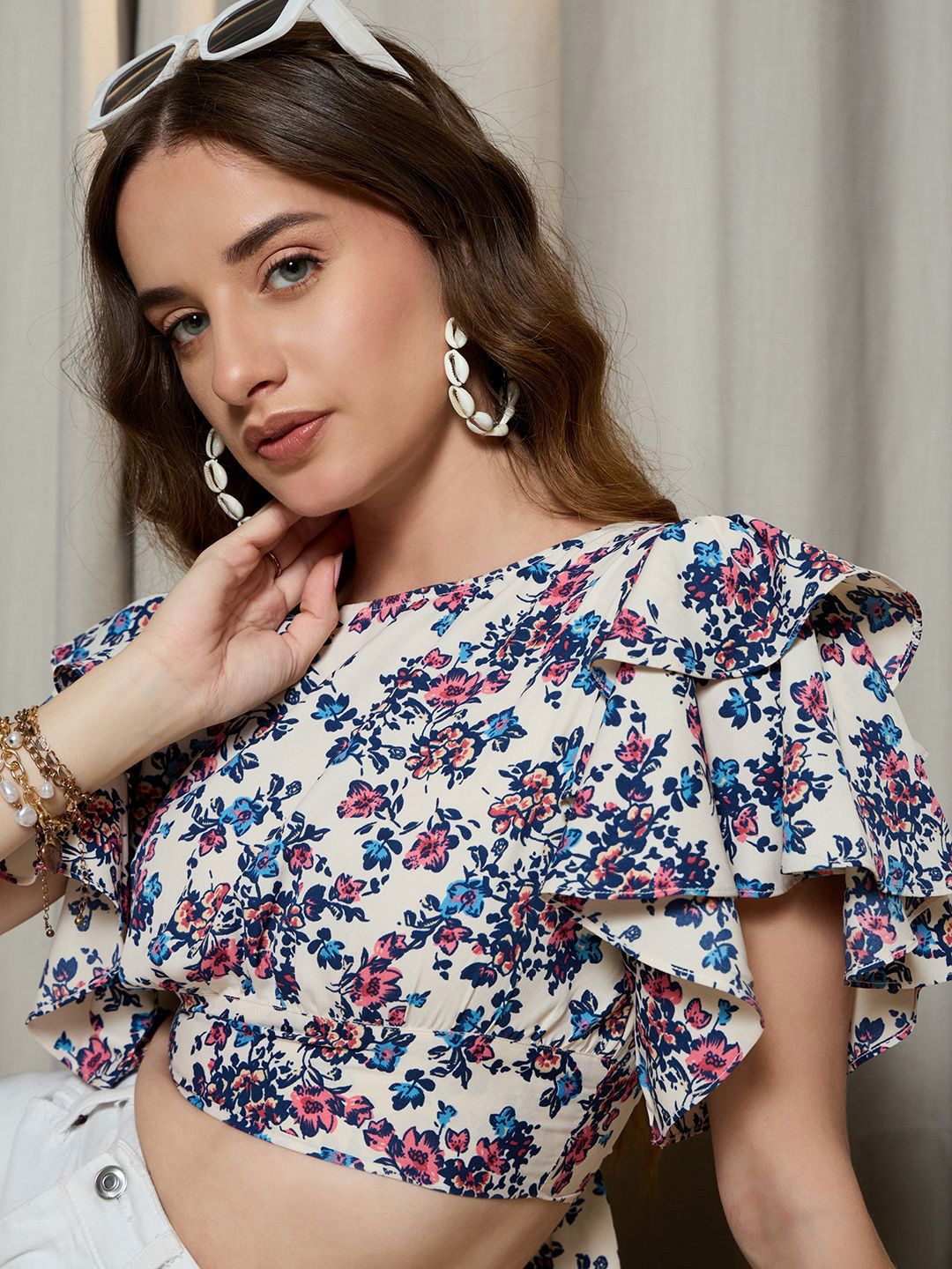 Berrylush Floral Print Flutter Sleeve Crop Top