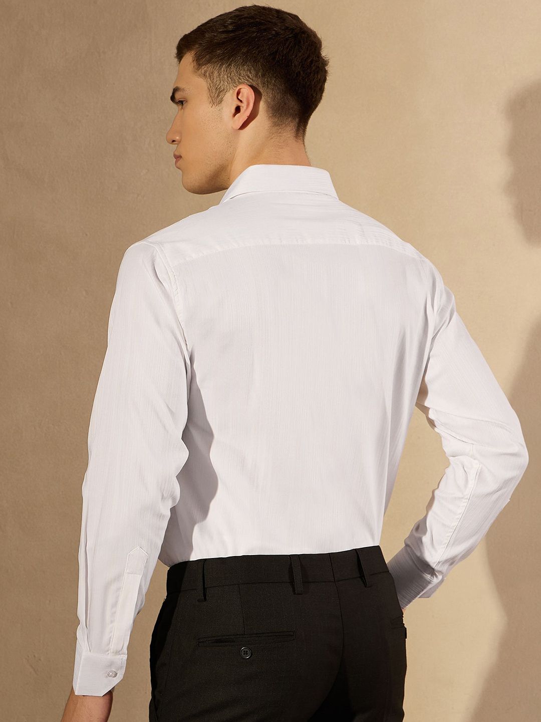 DENNISON Men Smart Spread Collar Solid Formal Shirt