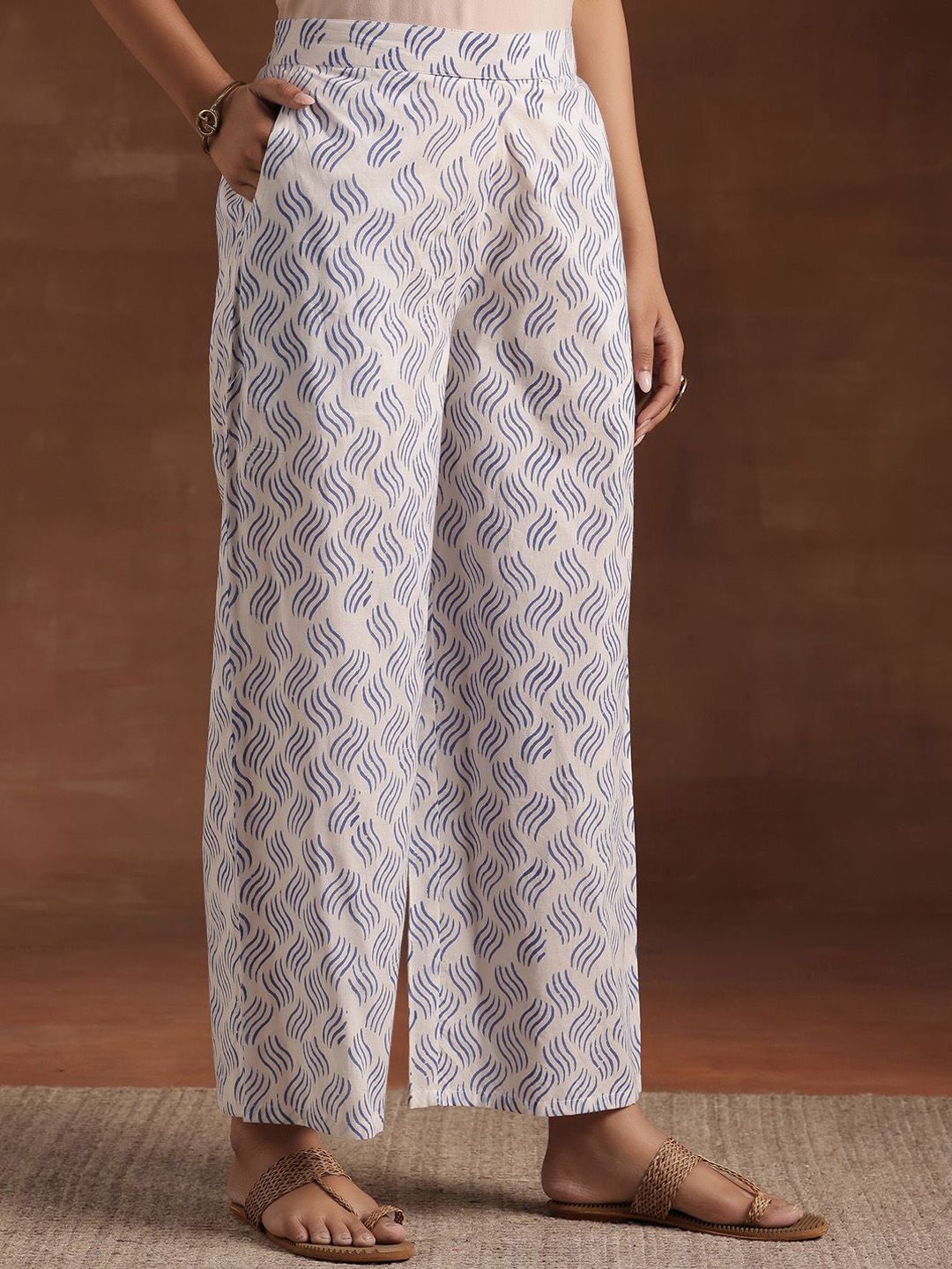 Libas Floral Printed Notch Neck Pure Cotton Straight Kurta with Palazzo & Dupatta