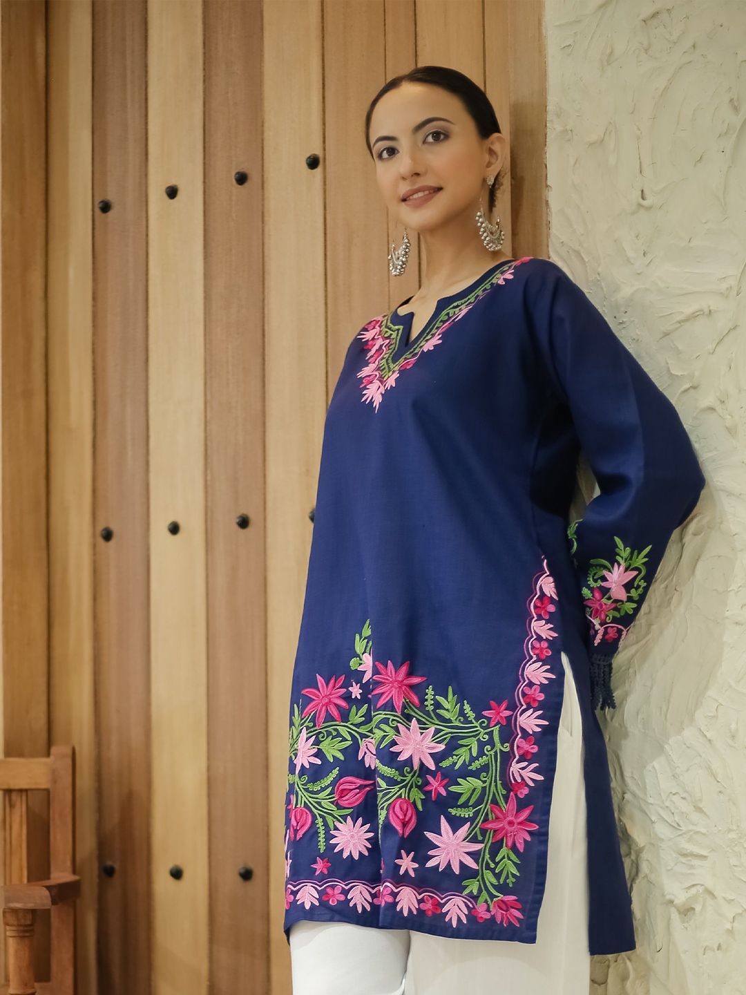 HOUSE OF KARI Falak Kashmiri Embroidered Flared Sleeves Thread Work Cotton Straight Kurta