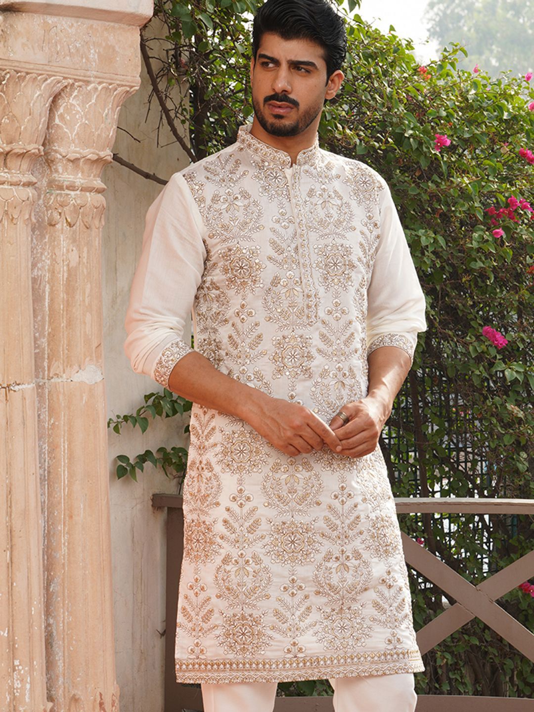 Jompers Men Floral Embroidered Mandarin Collar Thread Work Kurta
