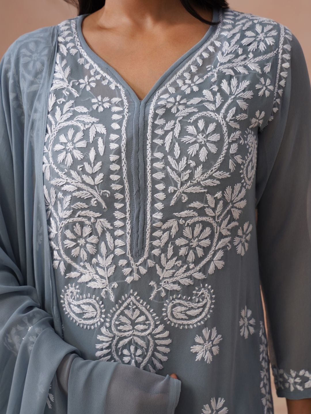 House of Chikankari Embroidered Chikankari Georgette Kurta With Dupatta & Inner