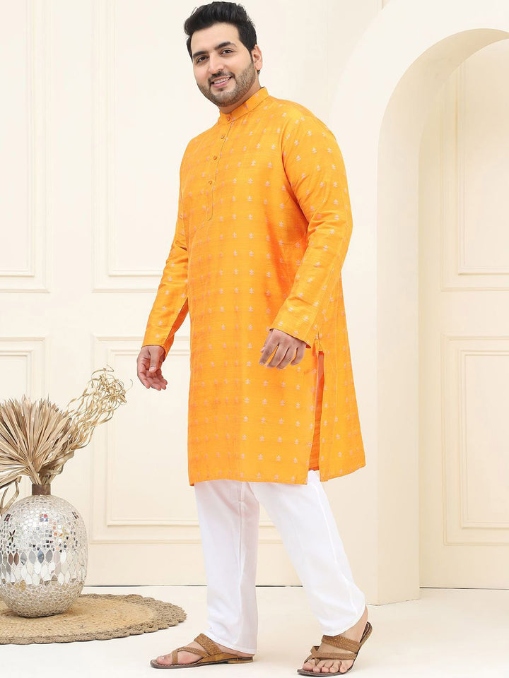 SOJANYA PLUS Plus Size Straight Kurta with Pyjamas