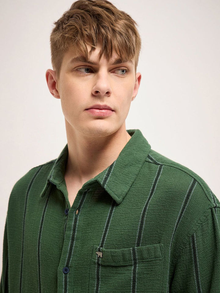 THE BEAR HOUSE Men Spread Collar Vertical Striped Cotton Relaxed Fit Casual Shirt