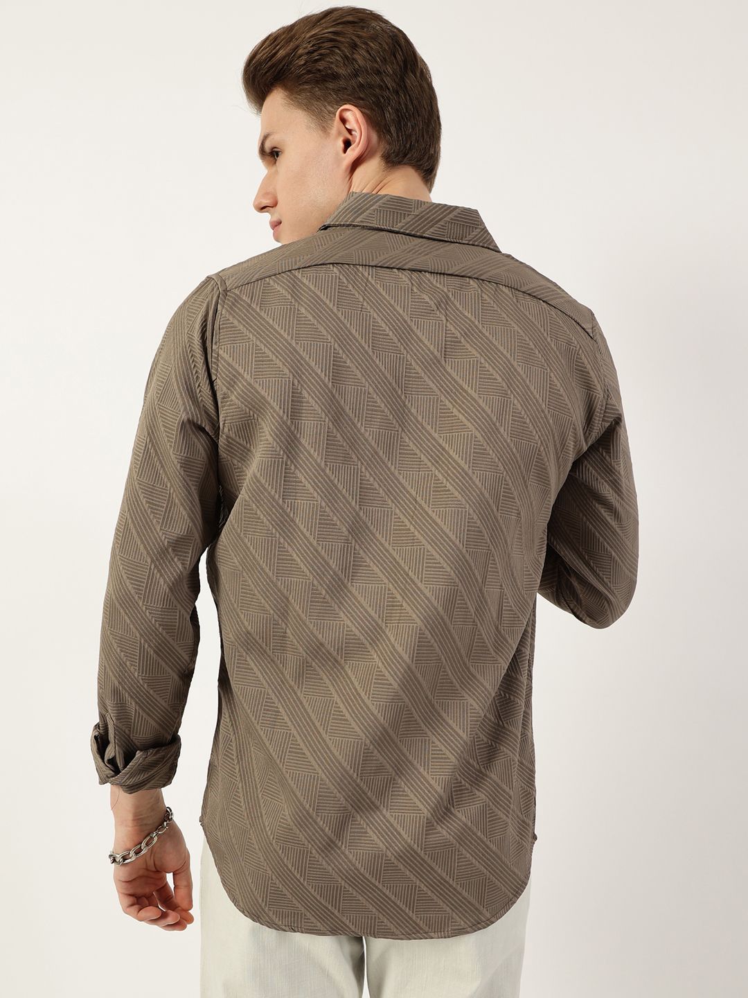 Thomas Scott Men Premium Spread Collar Textured Solid Slim Fit Casual Shirt