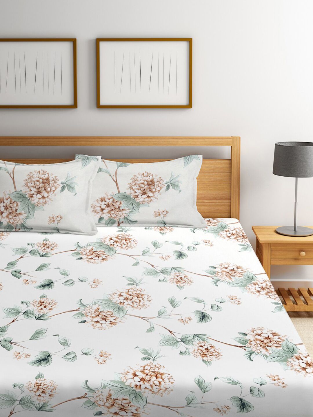 KLOTTHE White & Peach Floral Printed 300 TC King Bedsheet with 2 Pillow Covers